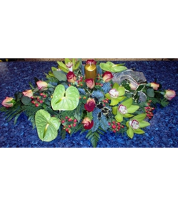 Table flower arrangement