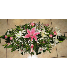 Oval table flower arrangement