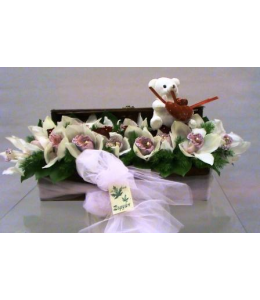 Flower arrangement with orchid