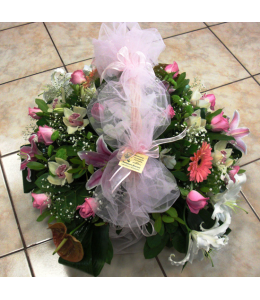 Flower Arrangements with Pink Roses