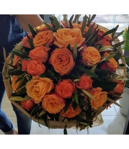 Bouquet of flowers in orange tones.
