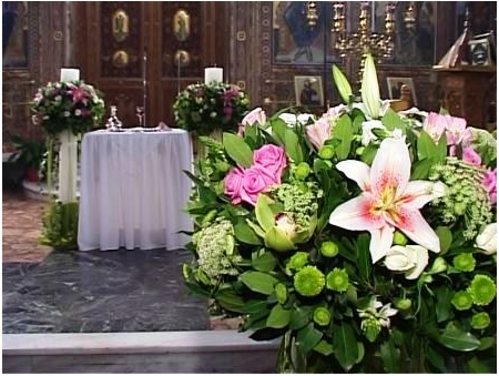 Στολισμός Γάμου Εκκλησίας με Τριαντάφυλλα και Ορχιδέα