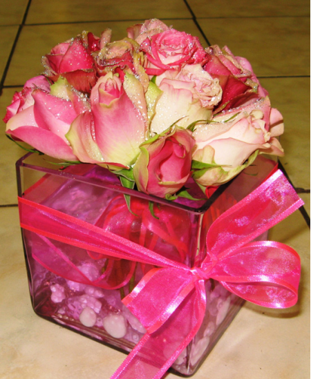 Μπουκέτο με Ρόζ Τριαντάφυλλα μέσα σε Ζελέ