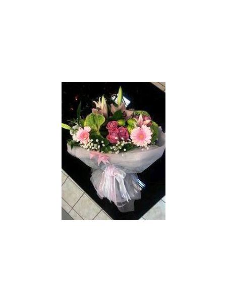 Bouquet of gerbera roses and lilies